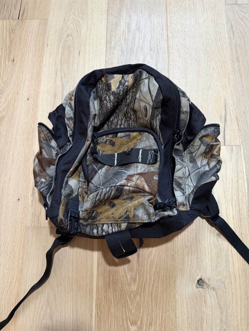 Realtree Camo Hunting Backpack Multi Pocket Daypack Outdoor Tactical Gear Bag
